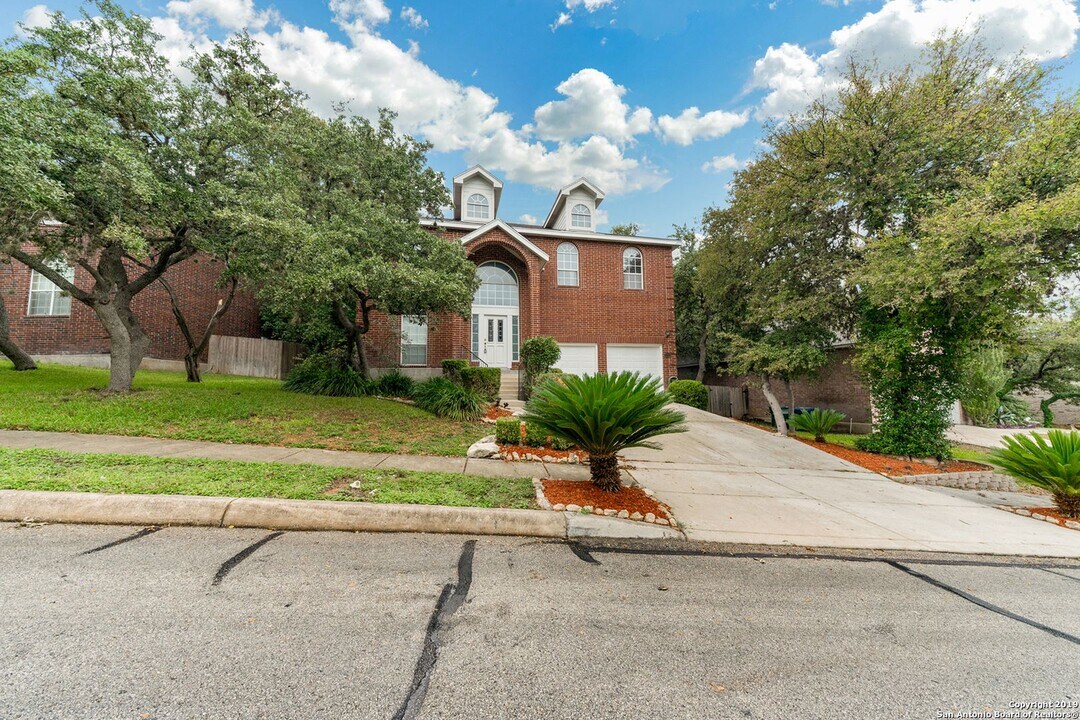 9 Sweetwood in San Antonio, TX - Building Photo