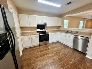 1903 Espino Cove in Austin, TX - Building Photo - Building Photo