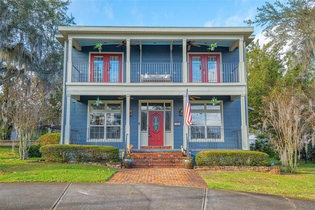 property at 126 E Palmetto Ave