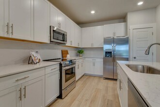 2710 Fordham St in Columbia, TN - Foto de edificio - Building Photo