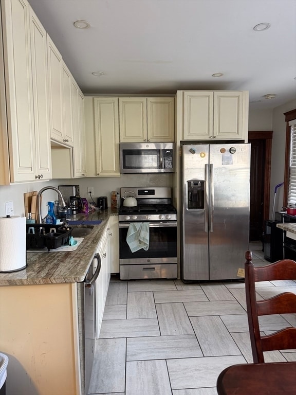 property at 68 Thomas Pk