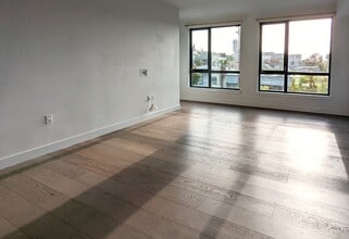 1300 22nd St, Unit 302 in San Francisco, CA - Building Photo - Building Photo
