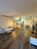 1575 W Warm Springs Rd, Unit 2421 in Henderson, NV - Building Photo