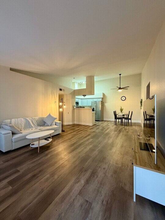 1575 W Warm Springs Rd, Unit 2421 in Henderson, NV - Building Photo