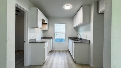 1513 10th St in Corpus Christi, TX - Building Photo - Building Photo