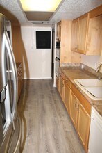 7932 E Rosewood St in Tucson, AZ - Foto de edificio - Building Photo