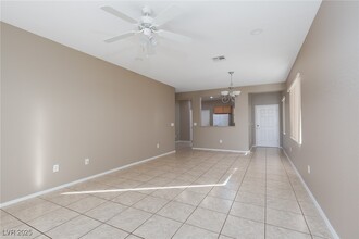 2509 Celestial Light Dr in Henderson, NV - Building Photo - Building Photo