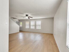 14202 Old Dock Ln in Houston, TX - Foto de edificio - Building Photo