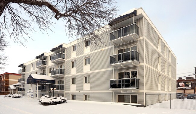 Academy Manor Apartments in Edmonton, AB - Building Photo - Building Photo