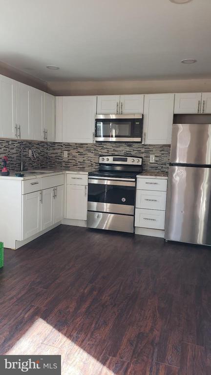 property at 1003 S Brynwood Dr