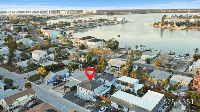 14135 Palm St in Madeira Beach, FL - Building Photo - Building Photo
