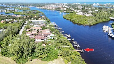 111 Fishermans Way in Jupiter, FL - Building Photo - Building Photo