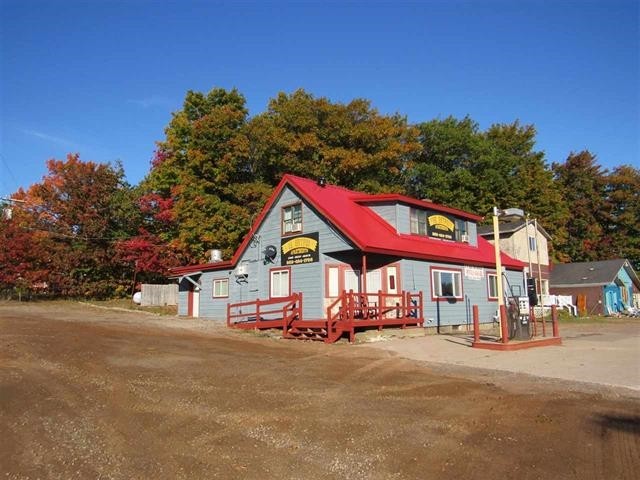 300 Bensinger St in Big Bay, MI - Building Photo