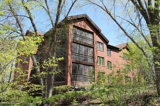 St. Croix Apartments in Madison, WI - Foto de edificio - Building Photo