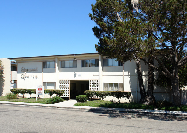 Edgewood Apartments in Oxnard, CA - Building Photo - Building Photo