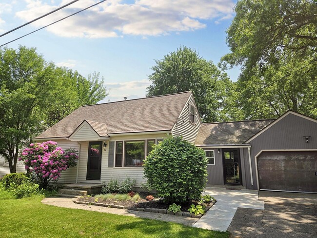property at 814 Bacon Ave