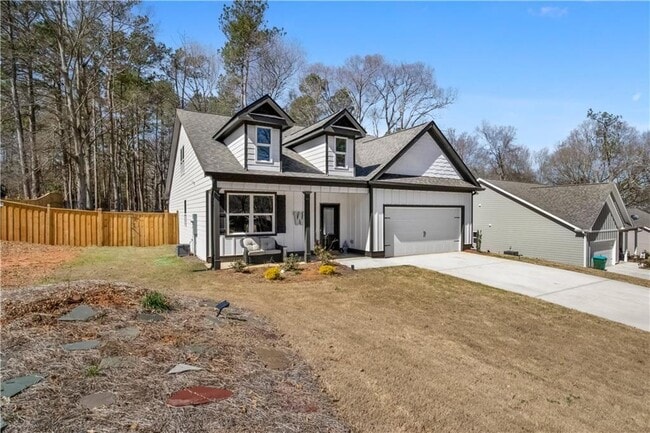 205 Hospital Rd in Commerce, GA - Building Photo - Building Photo