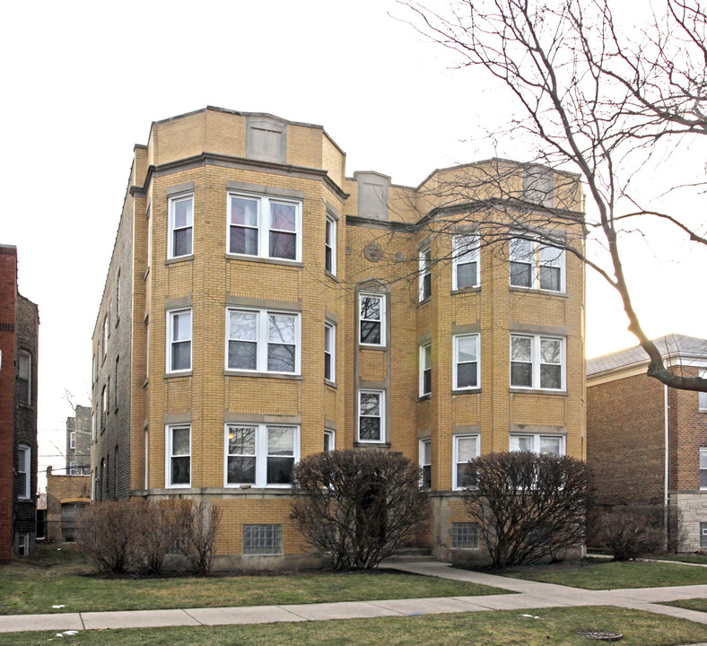 6147-6149 N Claremont Ave in Chicago, IL - Building Photo