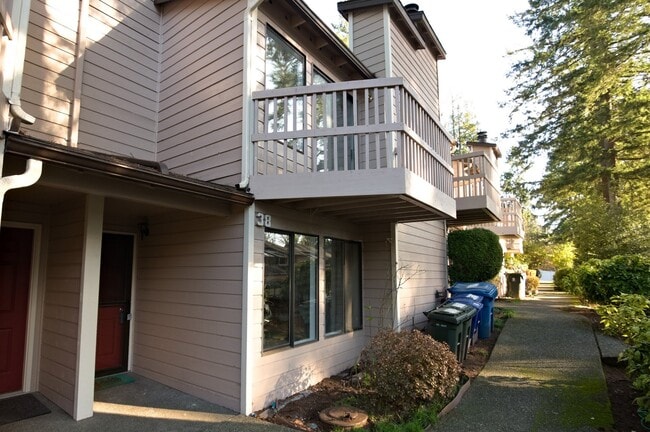 property at 1555 Union Ave NE