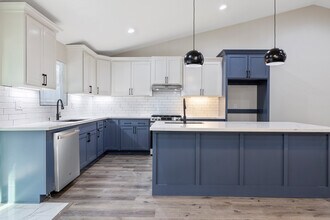 616 W Vassar Ave in Visalia, CA - Building Photo - Building Photo