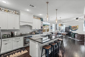 2409 W Robert St in Fort Worth, TX - Building Photo - Building Photo