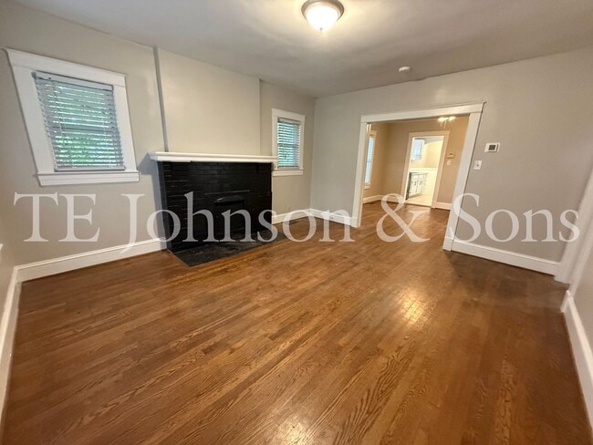 property at 129 W Acadia Ave