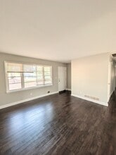 905 Cone Rd in Forest Park, GA - Building Photo - Building Photo