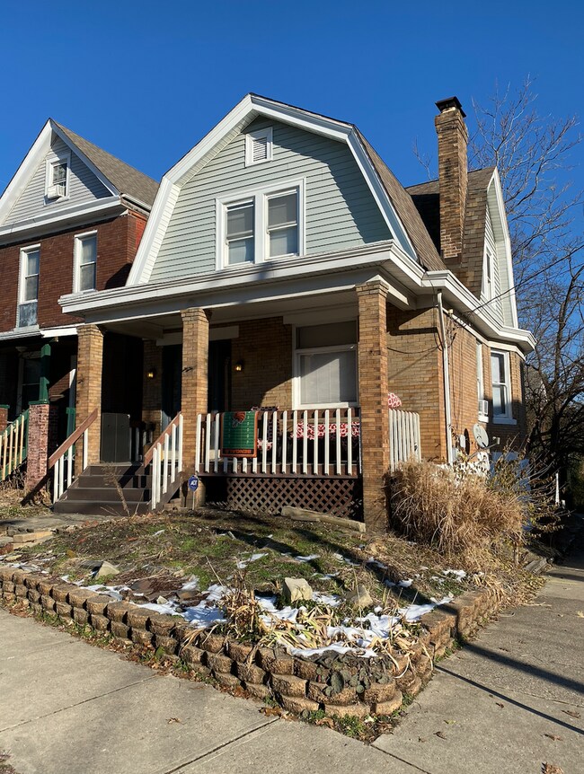 2400 Fairview Ave in Cincinnati, OH - Building Photo - Building Photo