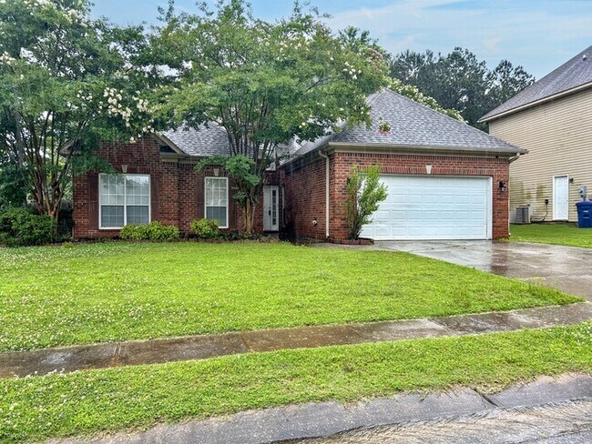property at 125 Oxmoor Dr