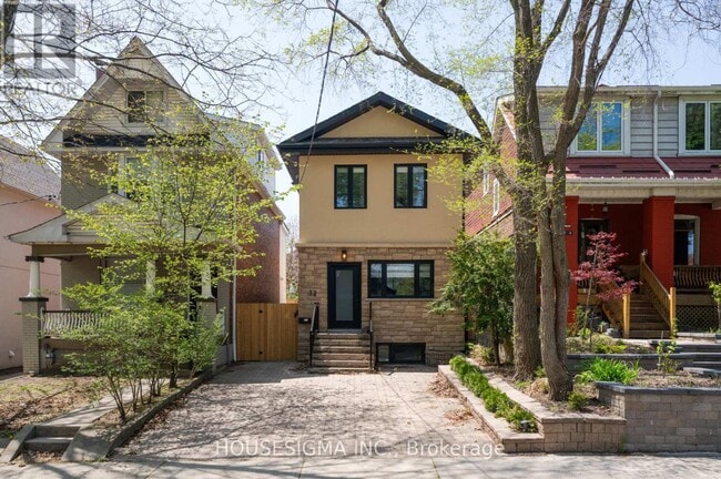 property at 72 Redwood Ave