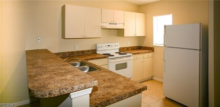 4614 25th St SW in Lehigh Acres, FL - Building Photo - Building Photo