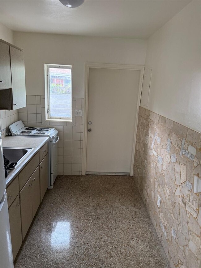 property at 301 SW 9th St