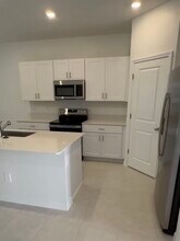 10806 Keato Bch Ct in Tampa, FL - Foto de edificio - Building Photo