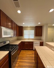 7636 Stone Bluff Way in Reno, NV - Foto de edificio - Building Photo