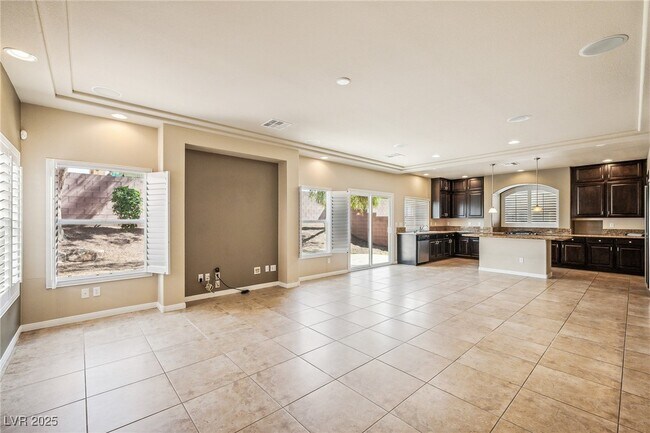 6488 Shawnee Springs Ct in Las Vegas, NV - Foto de edificio - Building Photo