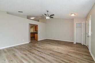 1917 Excalibur Dr in Orlando, FL - Building Photo - Building Photo