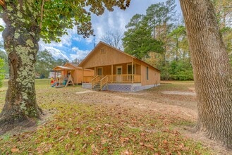 204 S Pitzer St in Colmesneil, TX - Building Photo - Building Photo