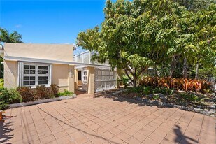 1845 Daytonia Rd in Miami Beach, FL - Building Photo