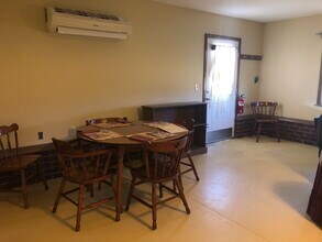 664 Nahunta Rd in Pikeville, NC - Foto de edificio - Building Photo