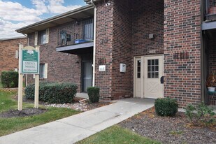 5834 Margery Dr, Unit 107 in Mount Pleasant, WI - Building Photo