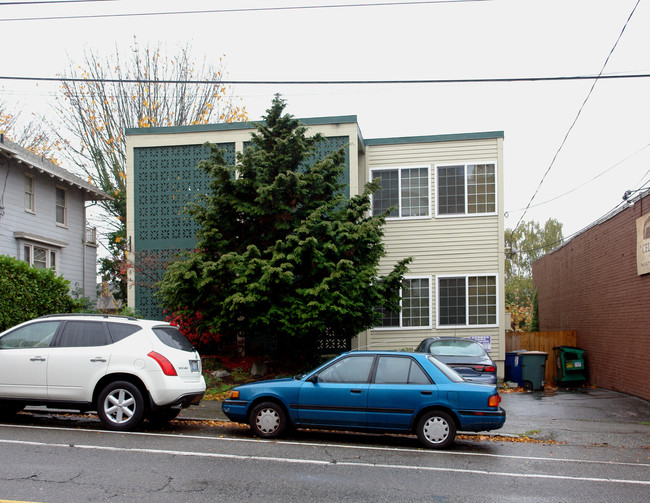 Waytcliff Apartments in Seattle, WA - Foto de edificio - Building Photo