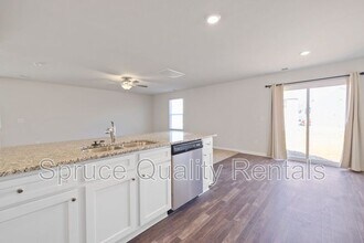 4609 Hazelburn Dr in Greensboro, NC - Building Photo - Building Photo