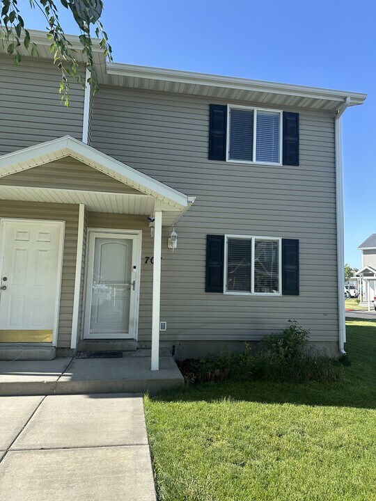 707 Ry Ln in Tooele, UT - Building Photo