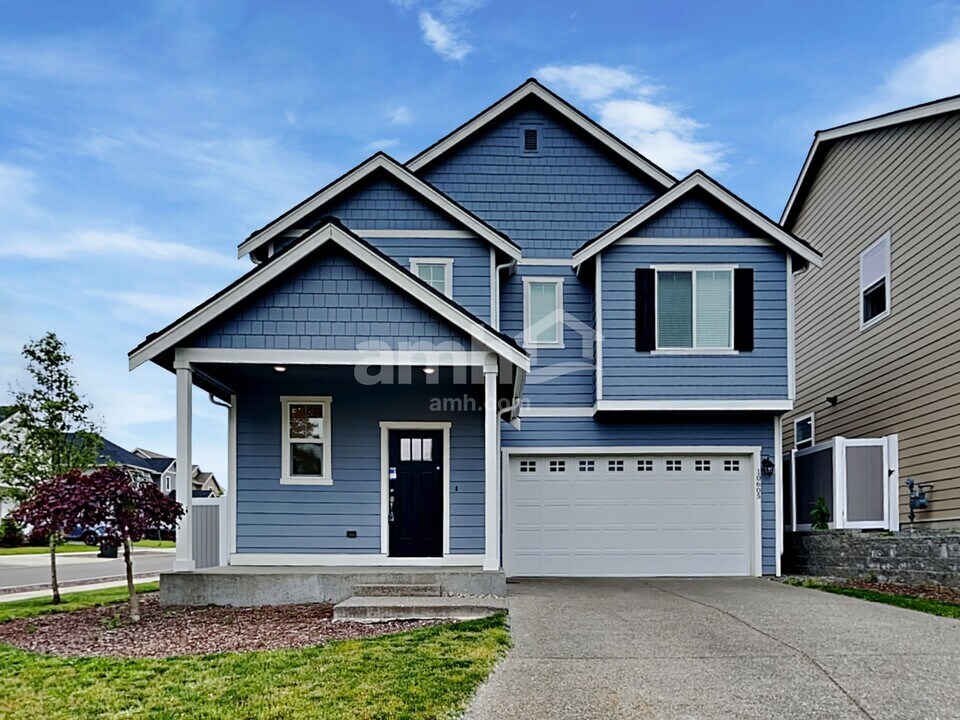10605 138th St Ct E in South Hill, WA - Building Photo