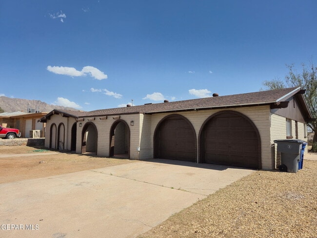 property at 6644 Mariposa Dr