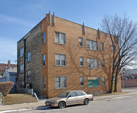 1242 W Highland Ave in Milwaukee, WI - Building Photo - Building Photo