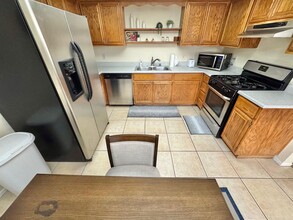 5576 W Rochelle Ave. in Las Vegas, NV - Building Photo - Building Photo