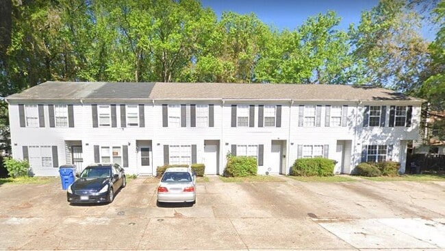 property at 513 Davis Street