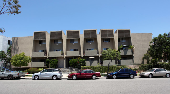 921 10th St in Santa Monica, CA - Building Photo - Building Photo