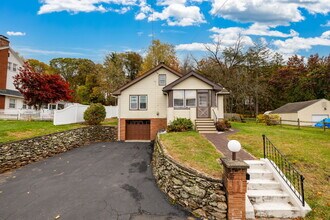 430 Old Main St in Rocky Hill, CT - Building Photo - Building Photo